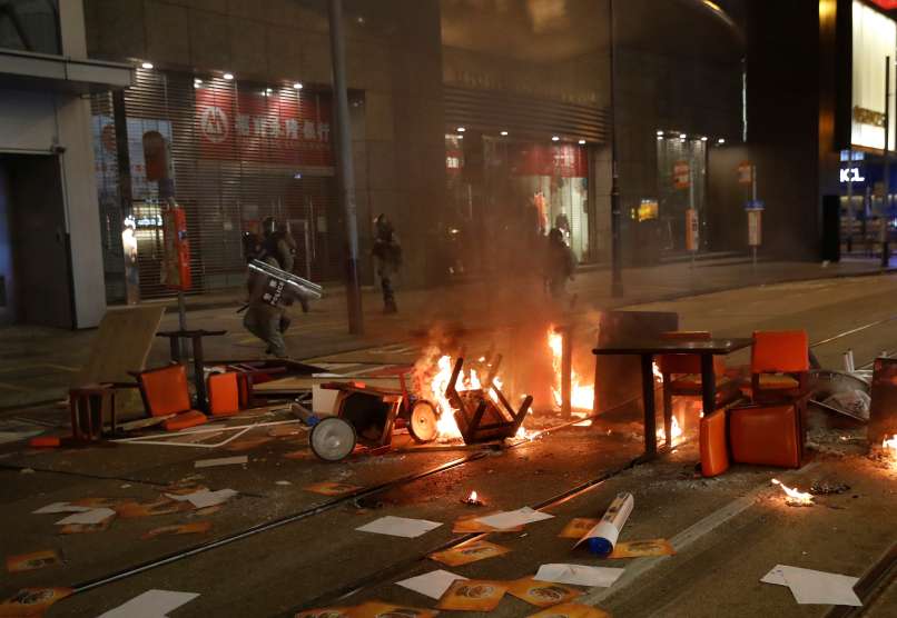 hongkong, protesti, vodni-topovi