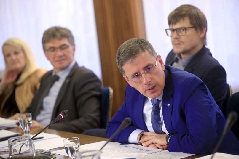 odbor-dz-za-zdravstvo, ukinitev-dopolnilnega-zdravstvenega-zavarovanja