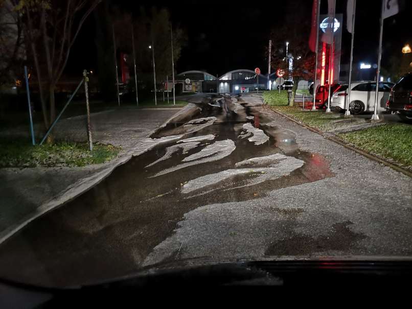 toča, sodra