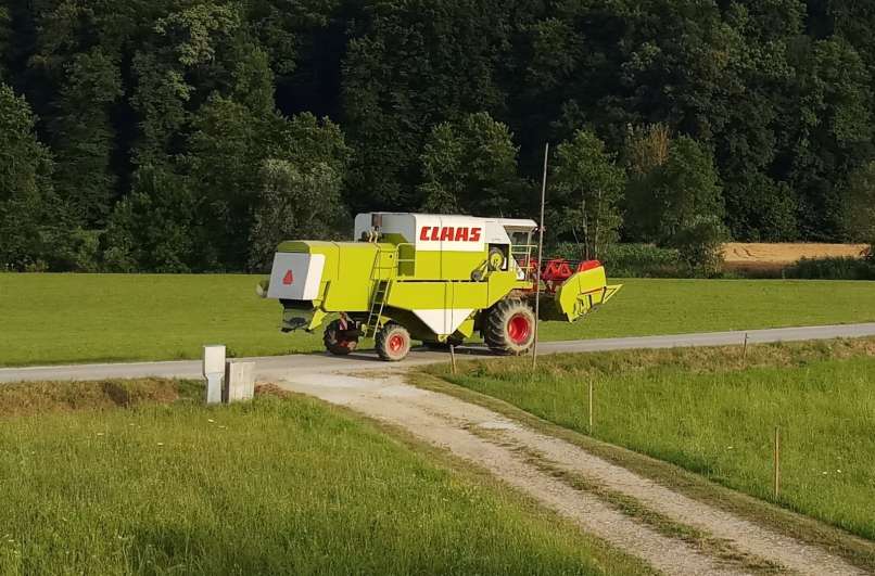 težki kmetijski stroji