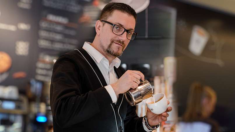 Barista_DEJAN_800x450