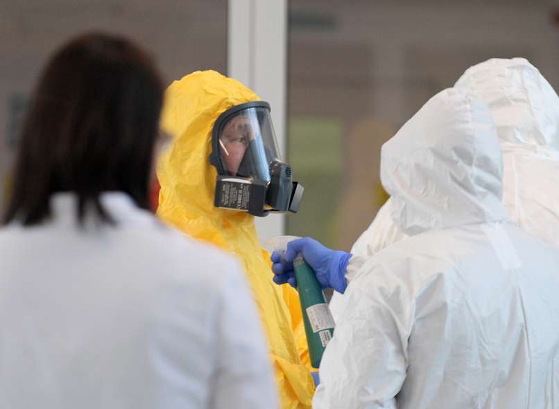 vladimir-putin, koronavirus, zaščitna-obleka, bolnišnica