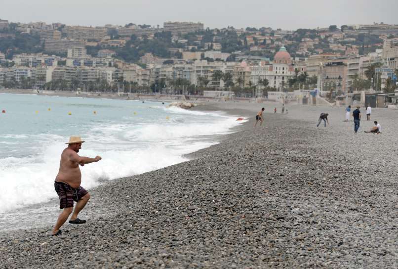 nica, koronavirus, plaža, azurna obala