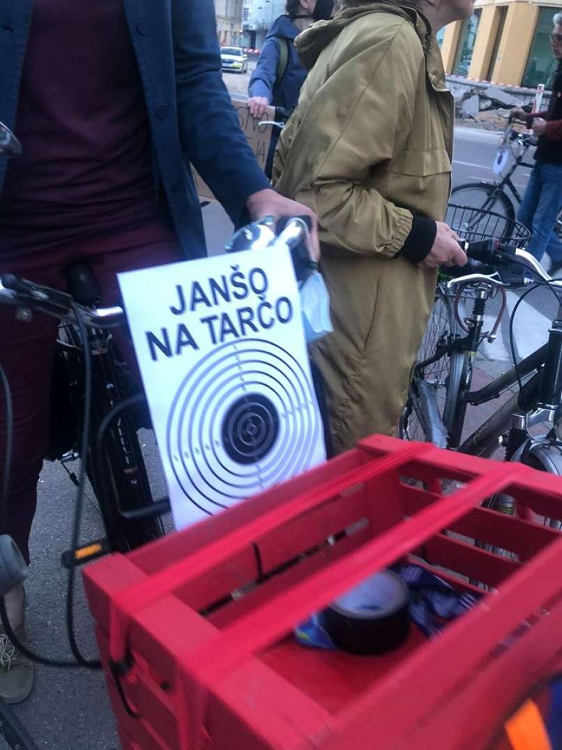 protest, rtv slovenija, tarča, janez janša