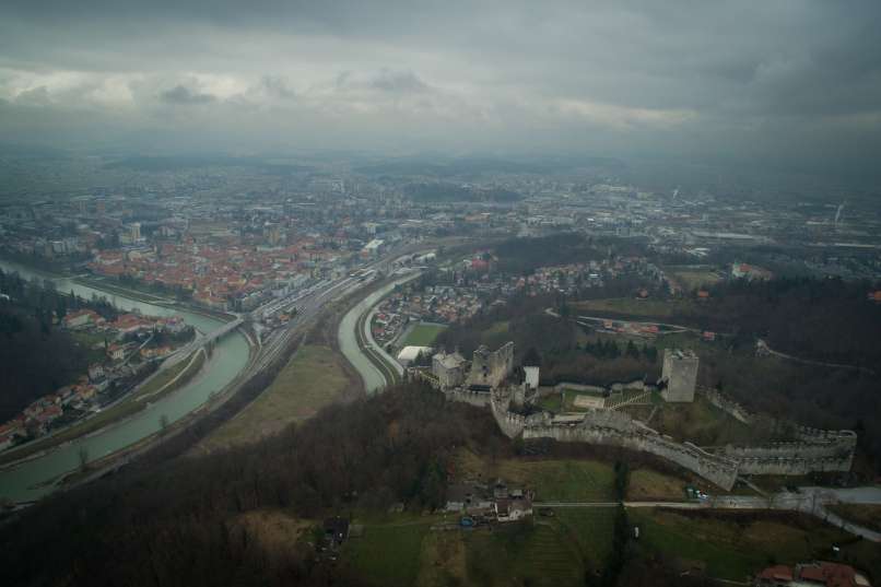 onesnažen zrak, celje