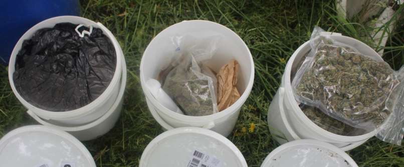 droga, metlika