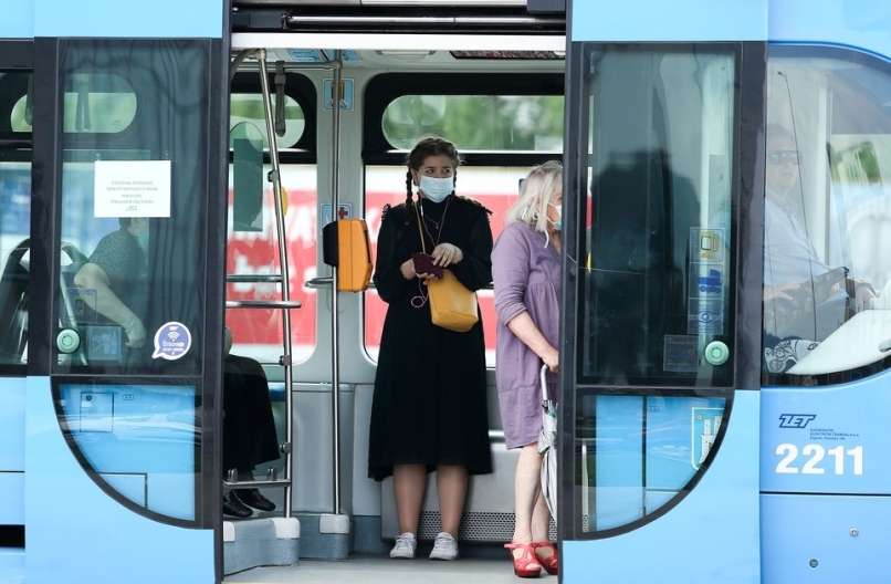 hrvaška, koronavirus, zaščitna maska