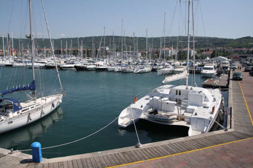 marina izola