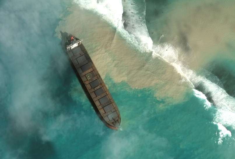 mauritius, brodolom, nafta