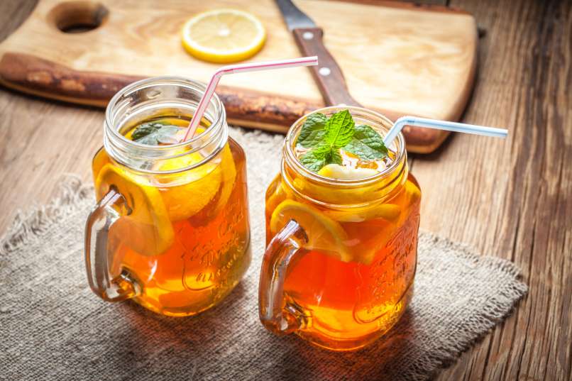 Domači ledeni čaj iz citrusov
