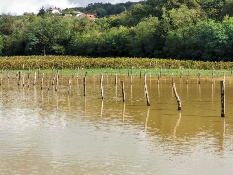 posledice neurij na goršikem, severna primorska, štab, poplava, padavine