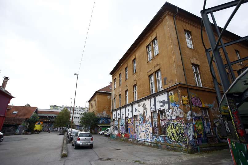 metelkova-6