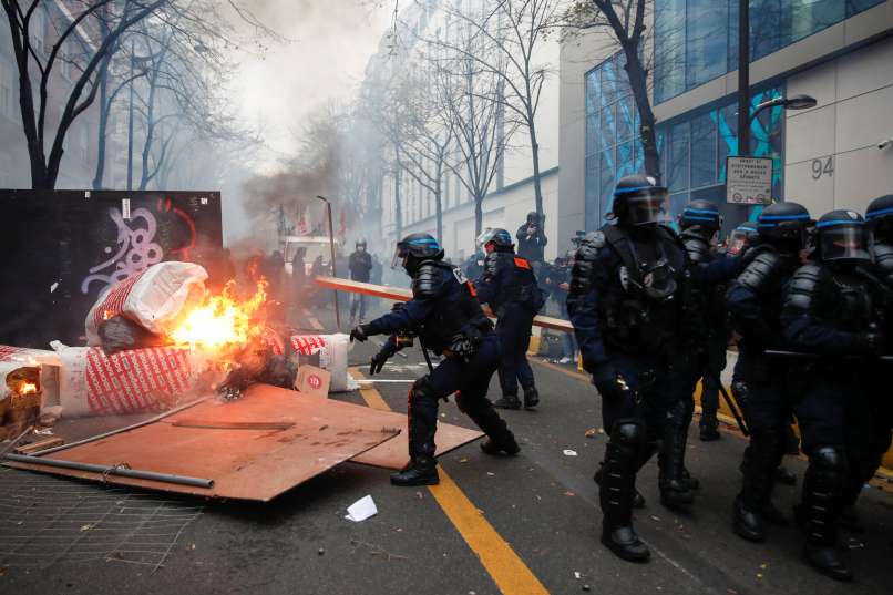 protesti-v-parizu