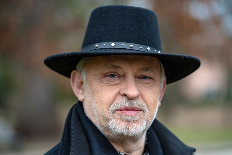 feri lainšček Bobo