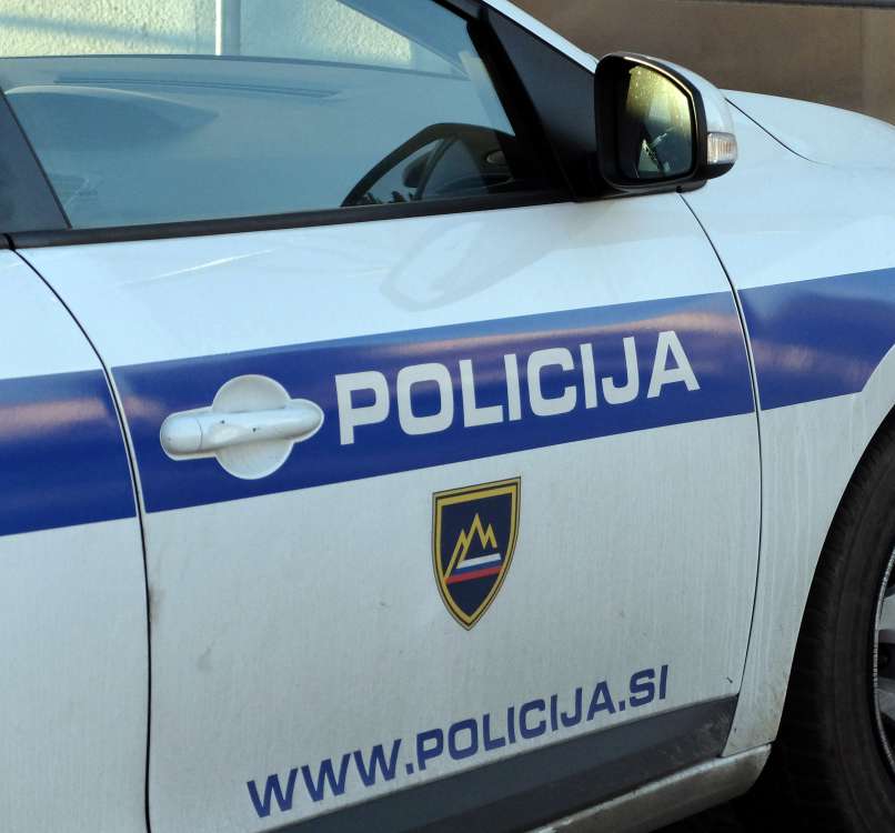 Policijski avto