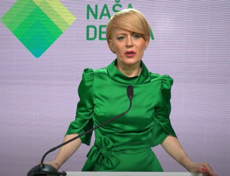 Aleksandra Pivec, Naša Dežela