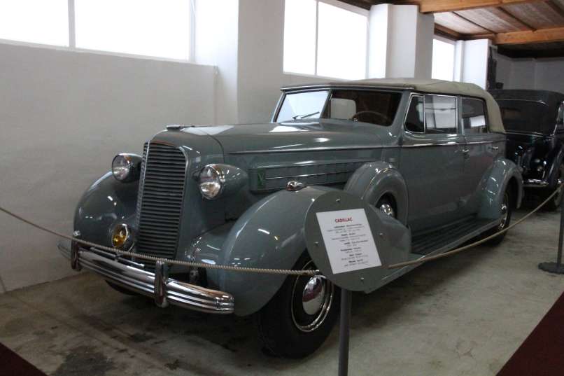 Cadillac Fleetwood Series 85 Convertible