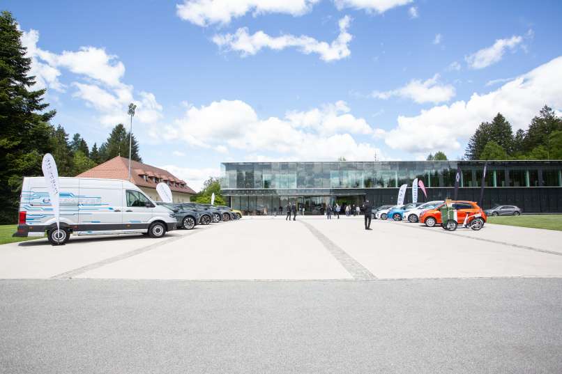 img2