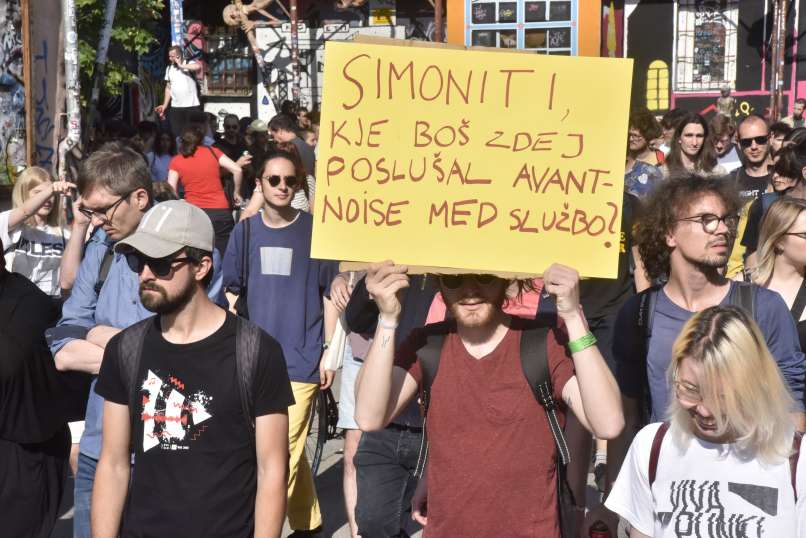 rešolucija, radio-študent, protest