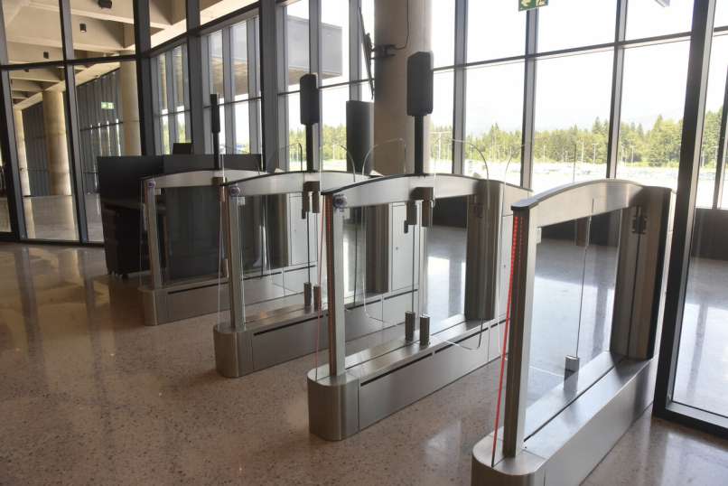 brnik, letališče-ljubljana, potniški-terminal
