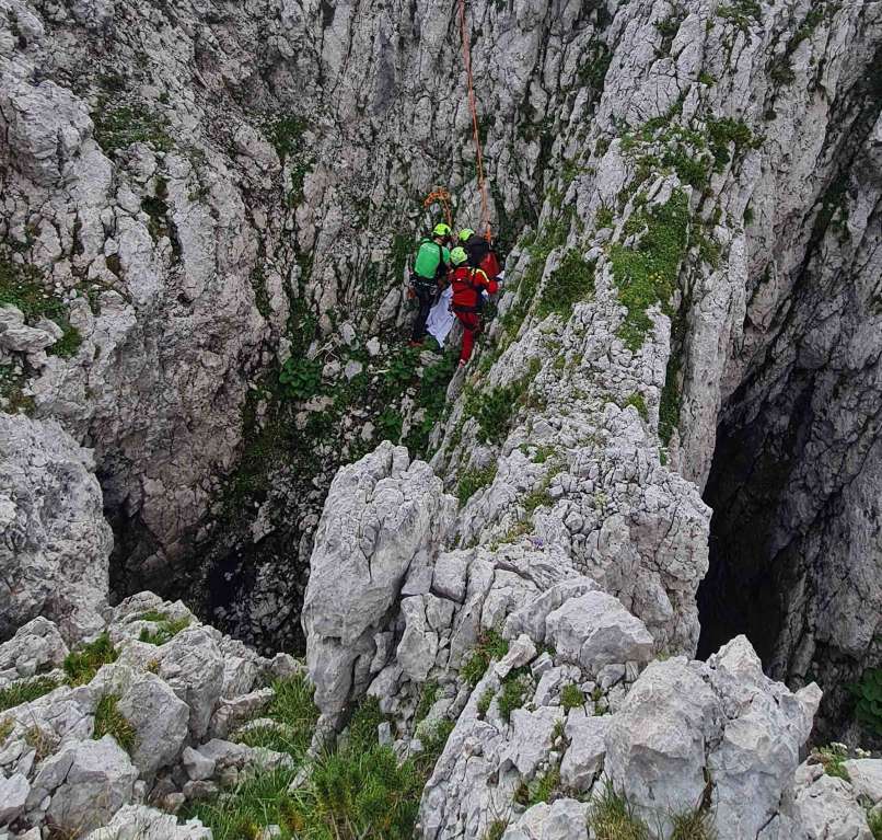 molička-planina, brezno