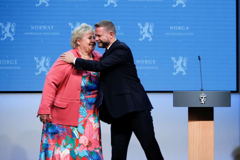 Erna Solberg, Bent Hoie