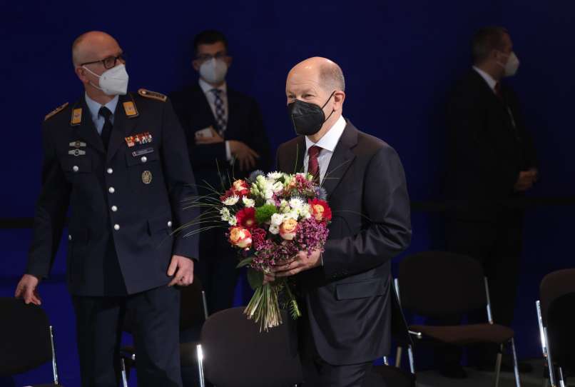 angela merkel, olaf scholz