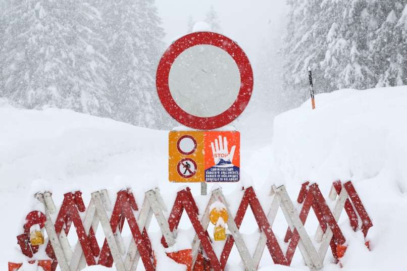 snežni plaz, opozorilna tabla, avstrija