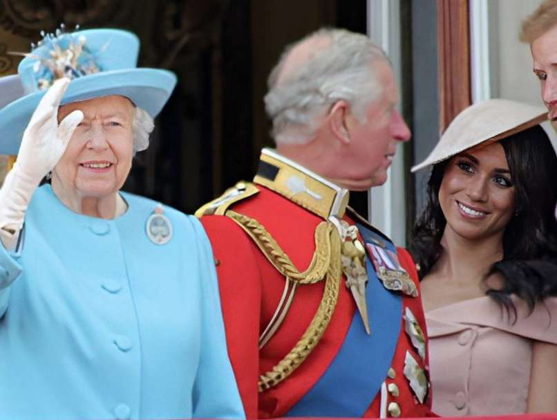 Meghan Markle, princ Harry, Camilla, princ Charles, Elizabeta II