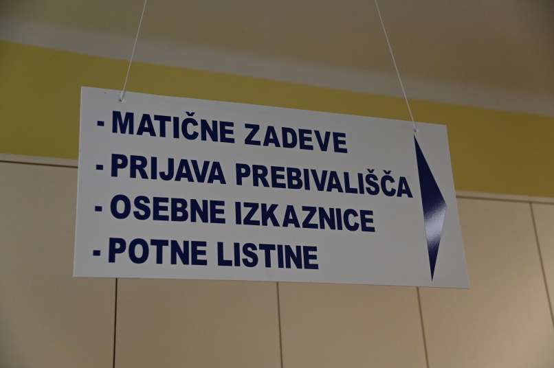 upravna-enota, osebne-izkaznice, potne-listine