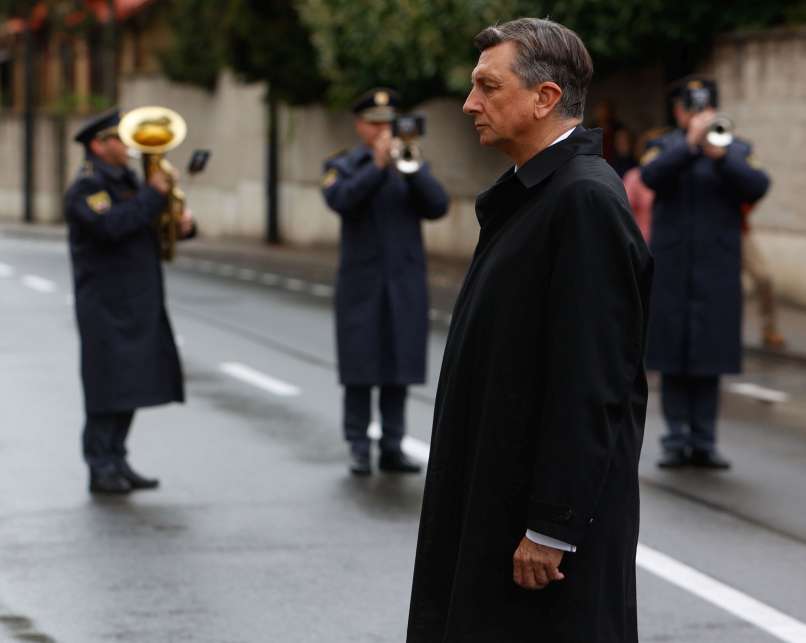 borut pahor, dan of, spomenik of, rožna dolina