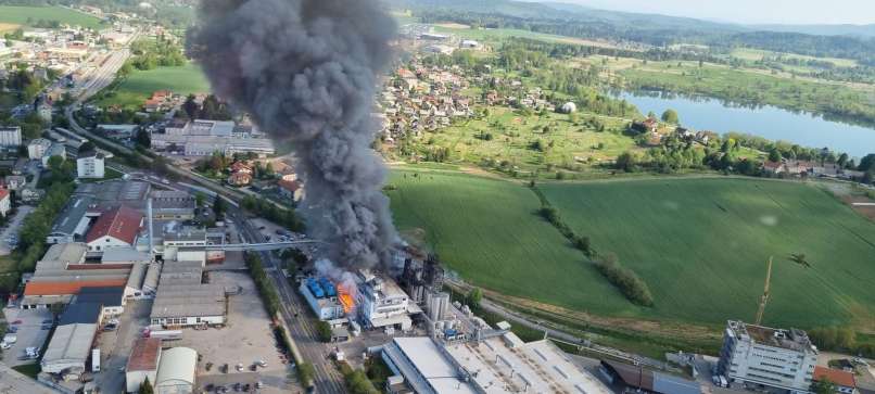 melamin, kočevje, eksplozija, požar