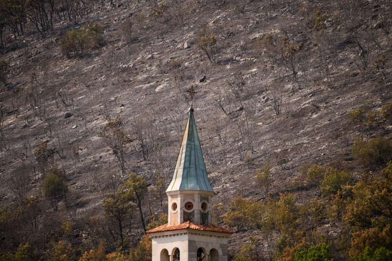 brestovica-pri-komnu, požar