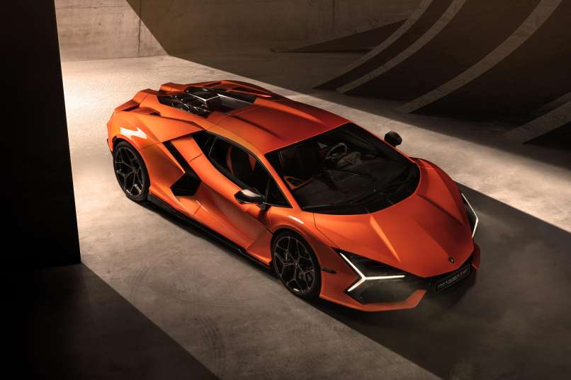 Lamborghini revuelto 2023