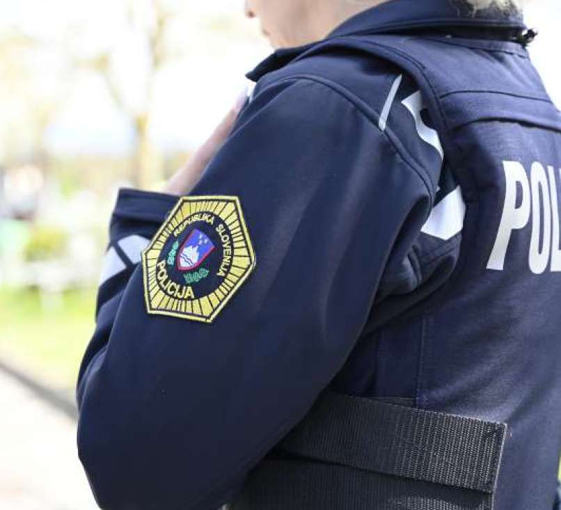 policija