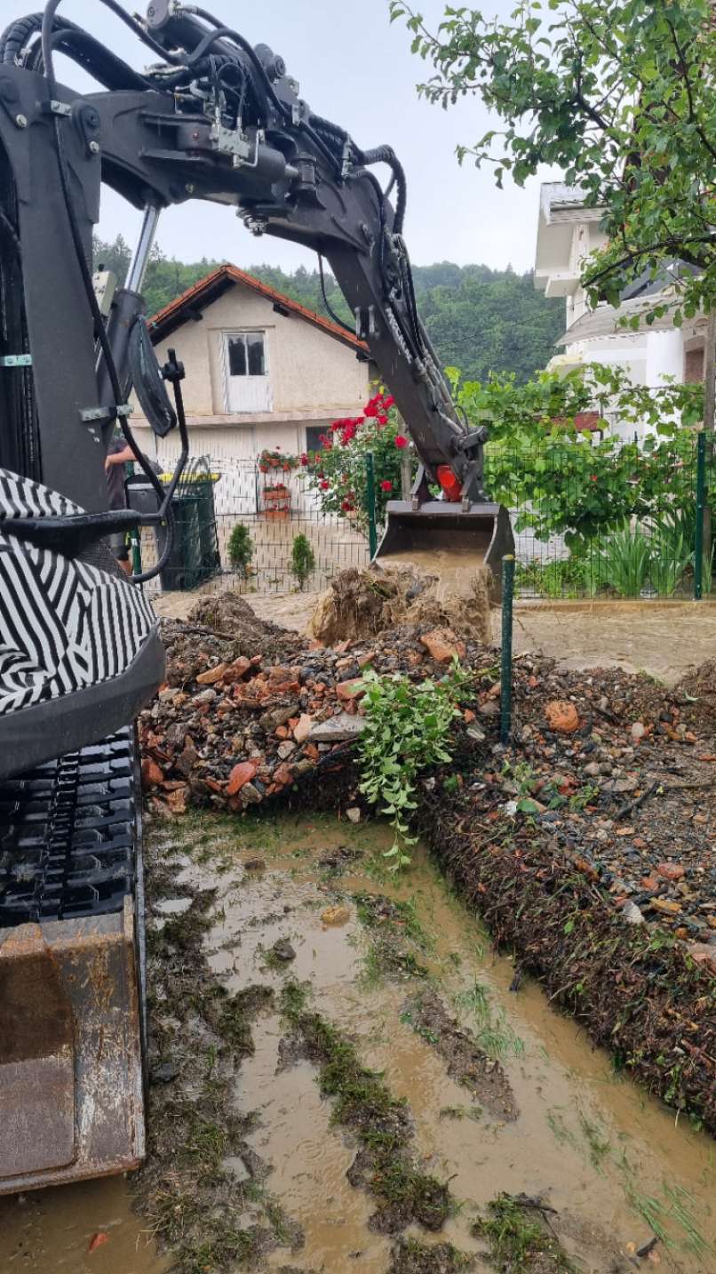 lavrica, poplave, psička