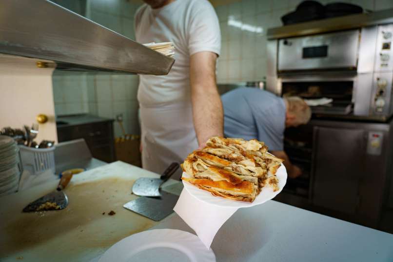 burek, družina-šerifi