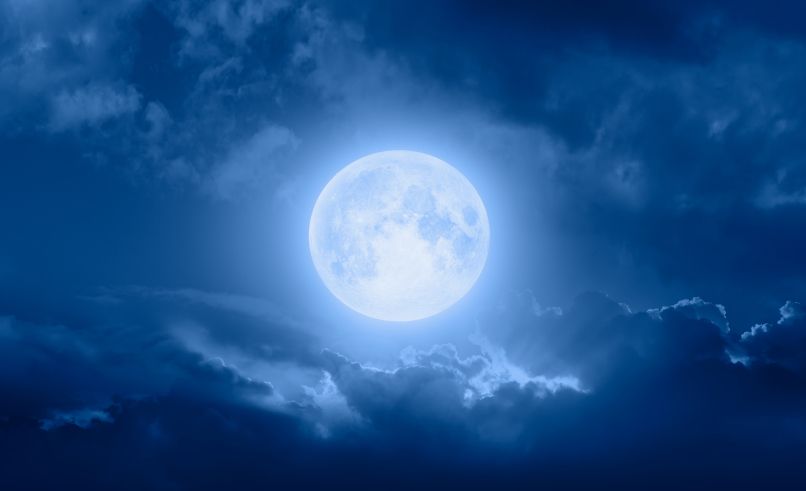 Modra polna luna