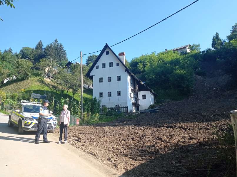 plaz idrija, rudarska hiša Idrija, mestni muzej Idrija