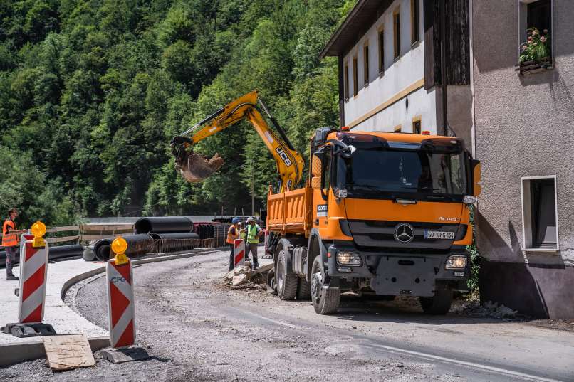 Delo na cesti Idrija