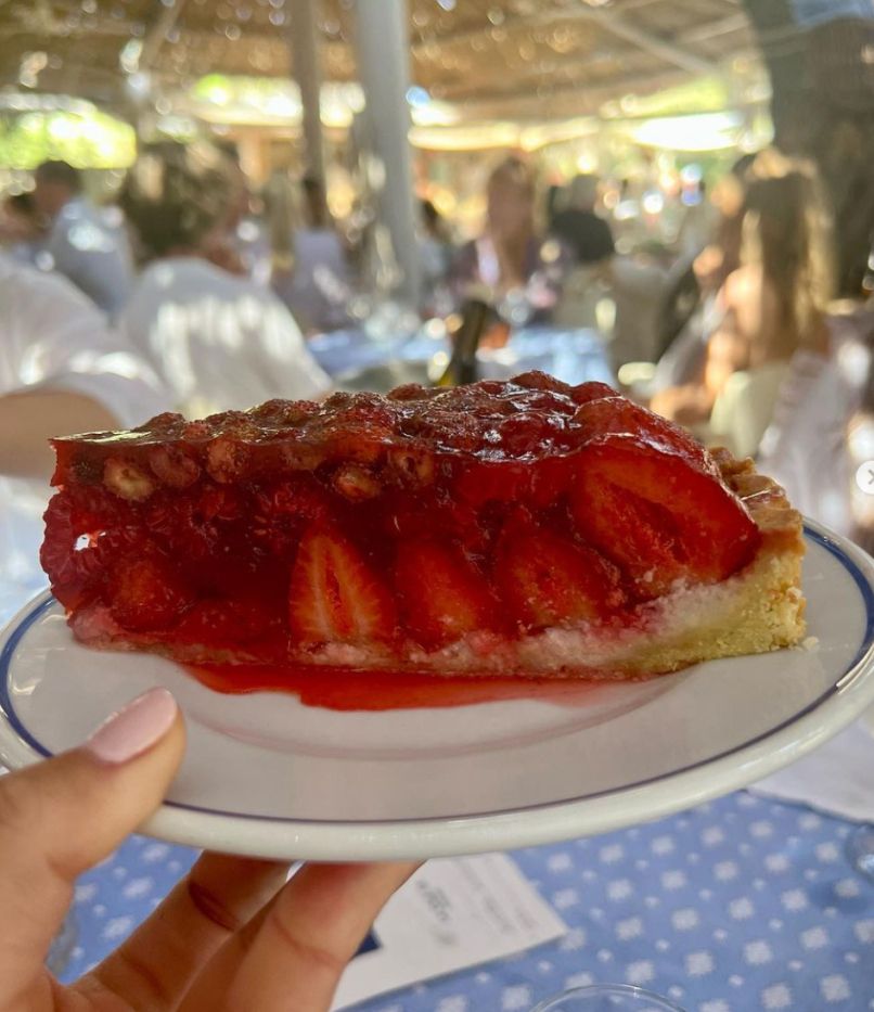 Pa mislite, da je res pojedla cel kos torte?