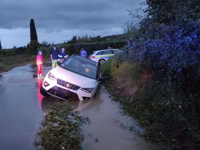 Poplave, lucija