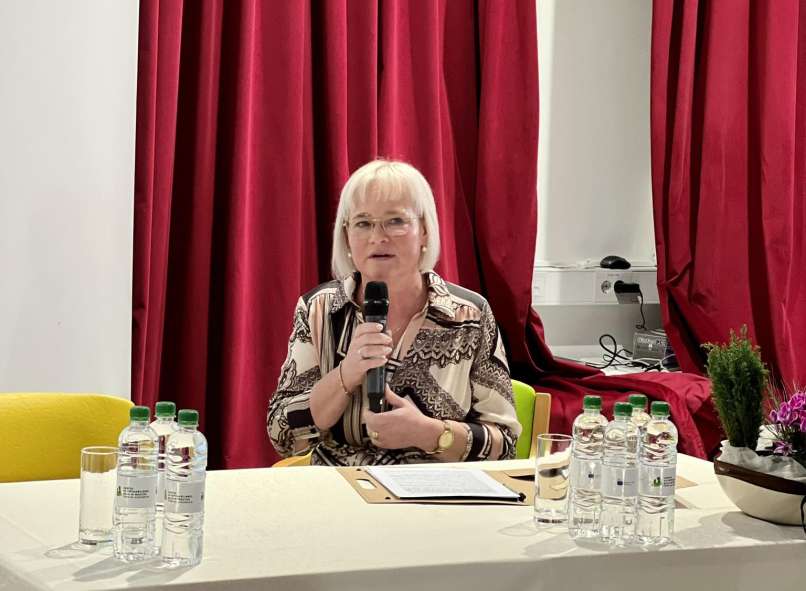 Dalja Pečovnik