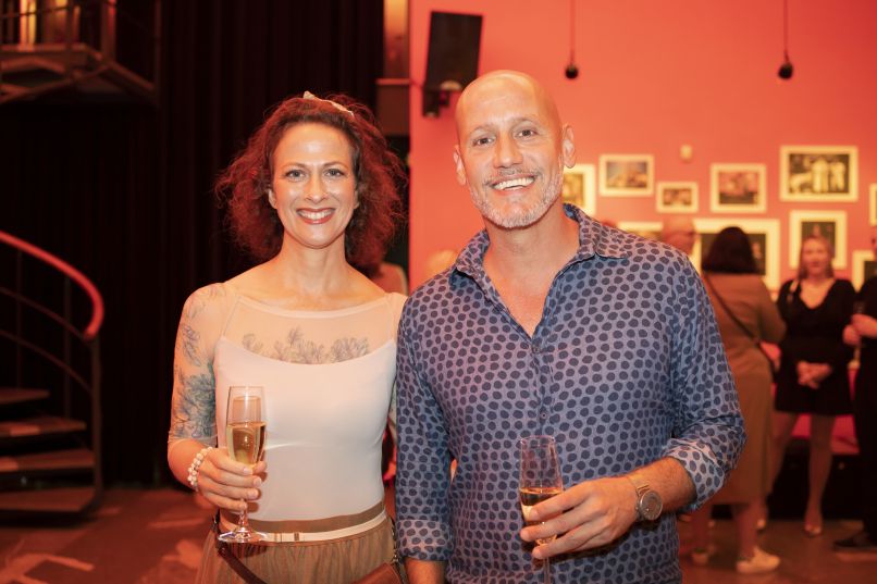 Peter Poles, Nika Veger
