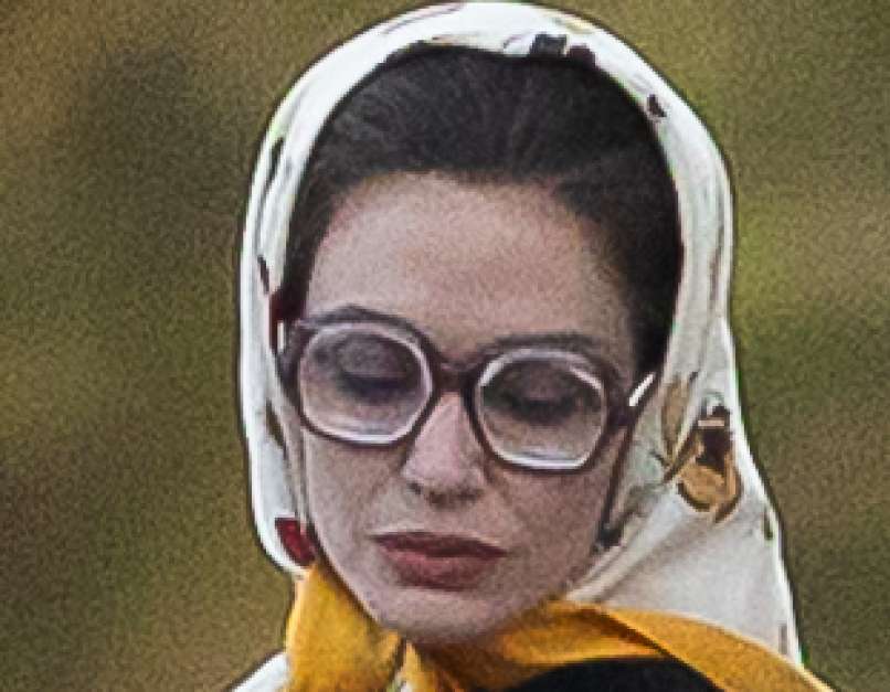 Angelina Jolie se je za vlogo Marie Callas popolnoma preobrazila ..