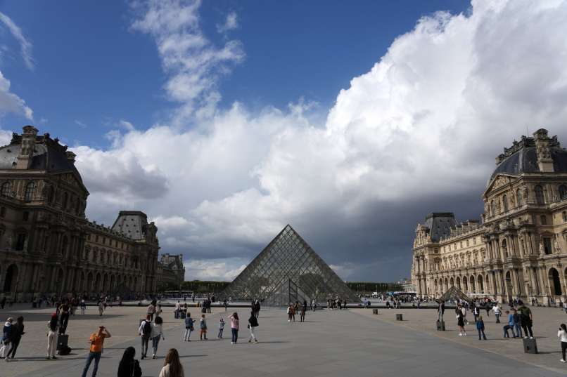 Pariški muzej Louvre
