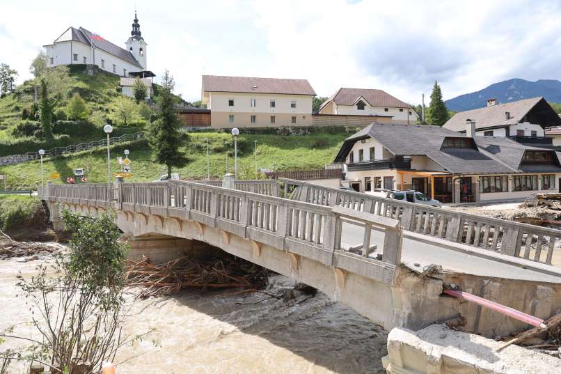 obnova, most, poplave, črna pri kamniku