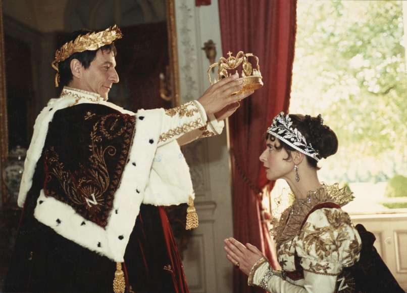 Kot princesa Jožefina v francoski seriji o Napoleonu, ki ga igra Christian Clavier
