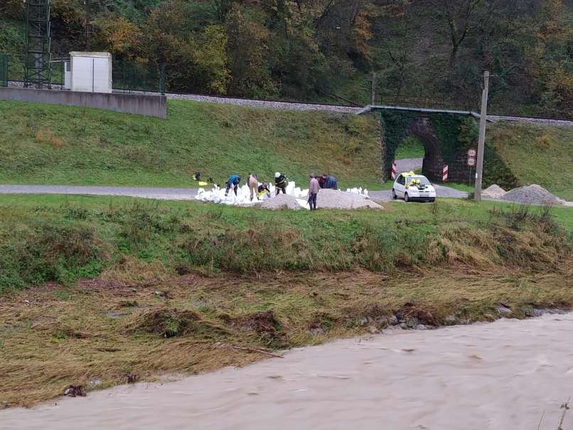 Občina Tolmin protipoplavne vreče