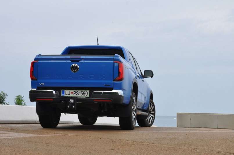 VW Amarok TDI V6 4Motion Aventura (2)